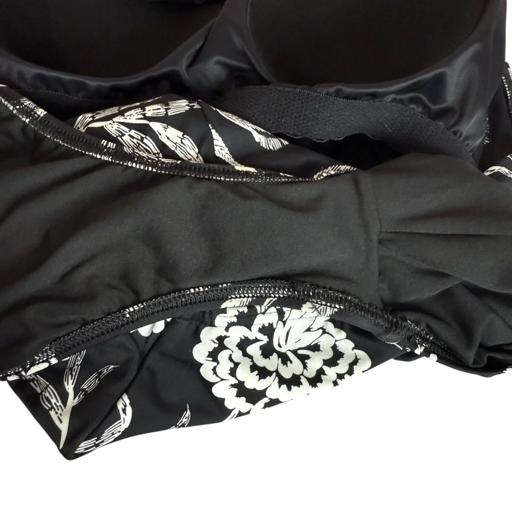 Lands’ End Black White Floral One Piece Swimsuit 26W Square Neck Plus